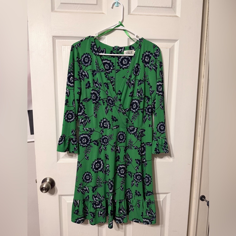 Eliza J Green Floral Long Sleeve Dress